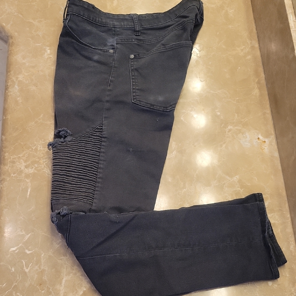 H&M Black Skinny Distressed Jeans